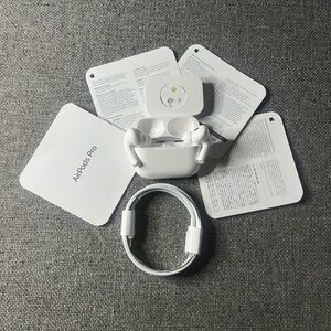 Airpods Pro 2 - Wireless Noise Cancelling Earbuds